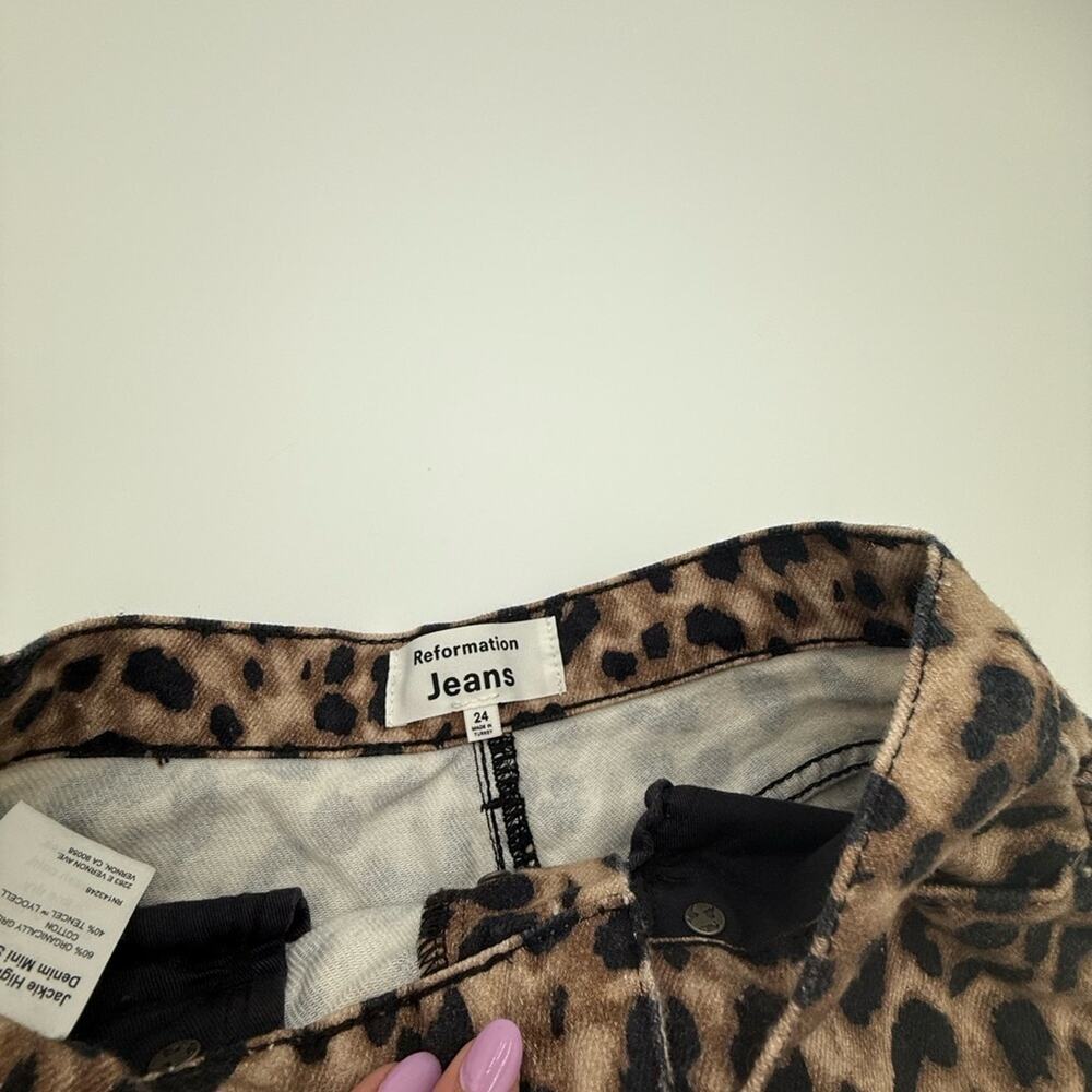 Reformation Jeans Jackie High Rise Mini Leopard Print Denim Skirt Women’s 24 - Picture 3 of 5